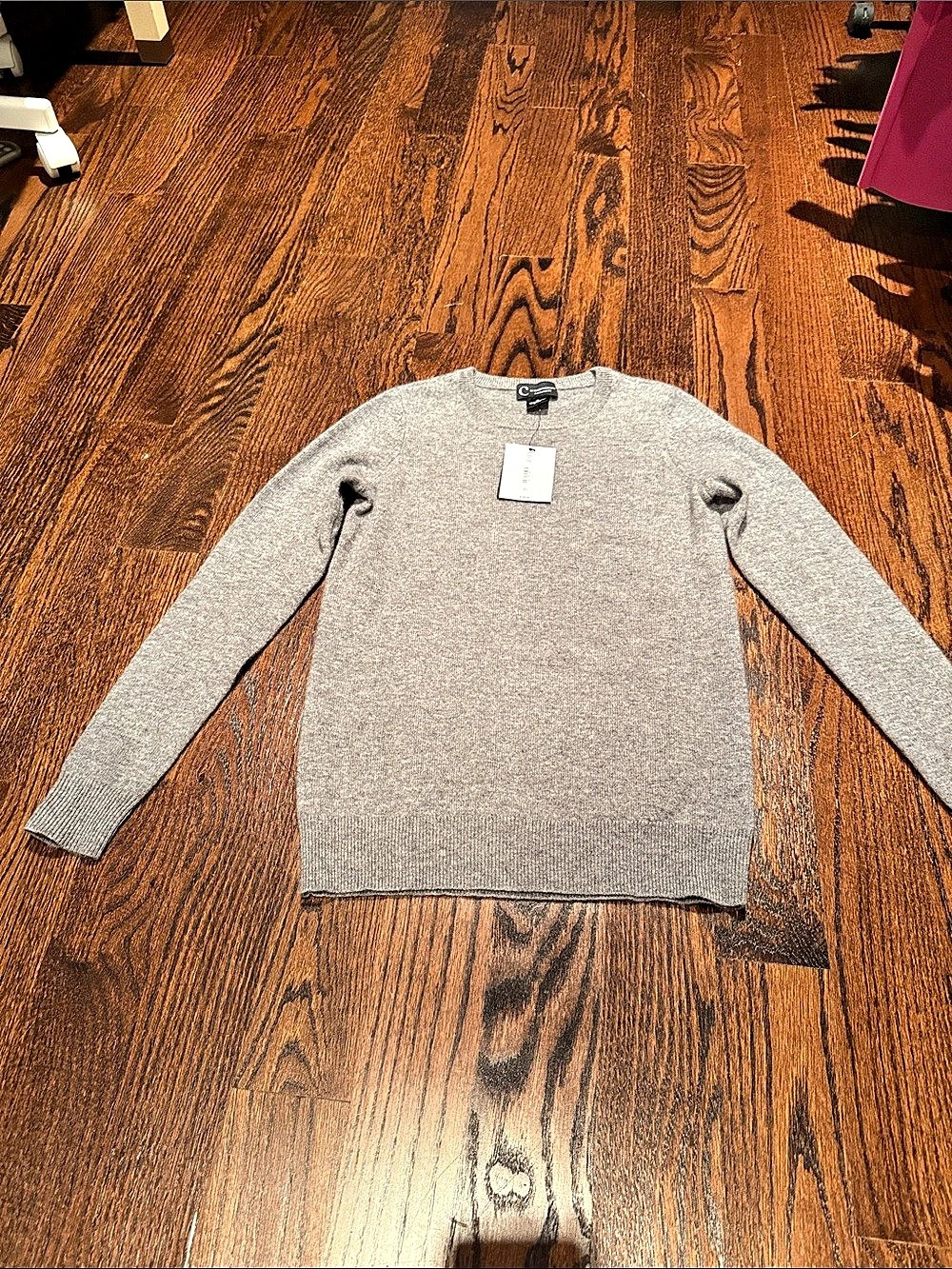 Bloomingdale's women’s Cashmere Crewneck Sweater in Gray Size XS NWT